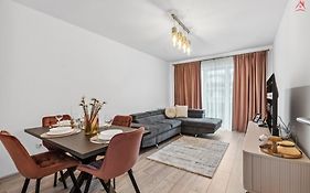 D&A Apartment With Private Parking